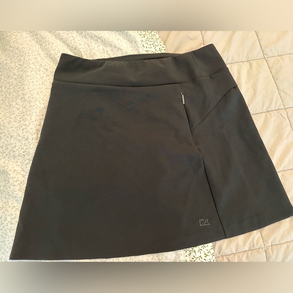 3 tennis skirts, 2 black and 1 grey - Picture 5 of 5